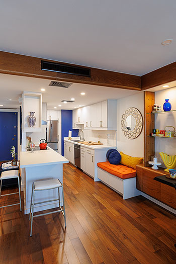 image of Honolulu condo that received home makeover with flooring and countertops from Pacific American Lumber.